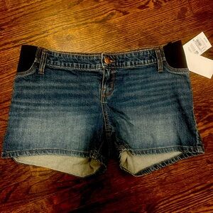 Maternity denim shorts size 6